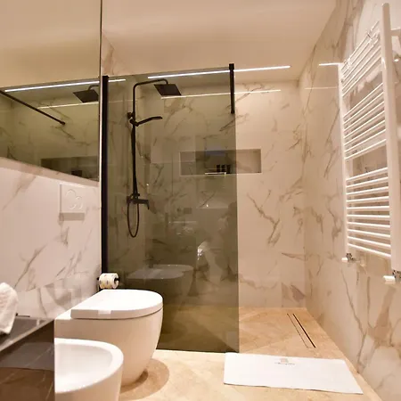 ベッド・アンド・ブレックファスト Domus De Cinti Boutique チボリ