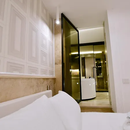 ベッド・アンド・ブレックファスト Domus De Cinti Boutique