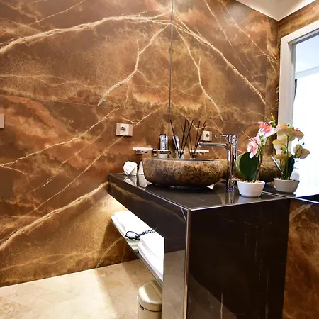 Domus De Cinti Boutique * チボリ